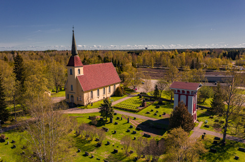 Ilmakuva Saloisten kirkosta